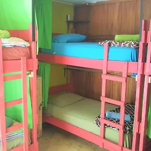 casa-gitana-hostel-travelers-home.guatemalaantiguahotels.com/